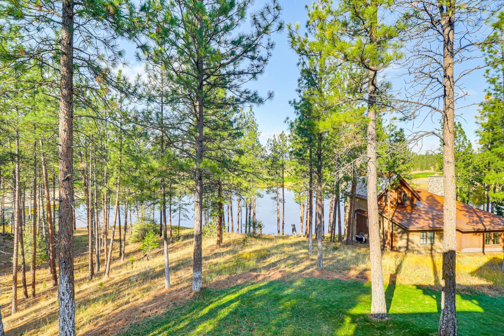 Lake Views And Resort Perks Spacious Eureka Cabin! Exterior photo